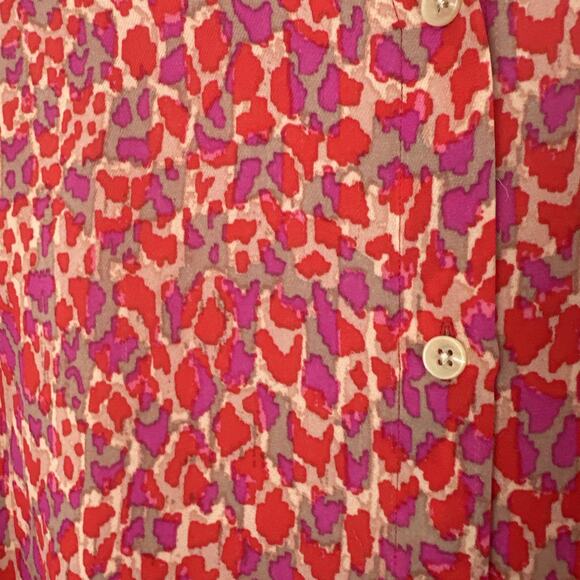 CAbi Heartbreaker Top #3270 Large Red Blushing Blouse Button - Picture 2 of 7